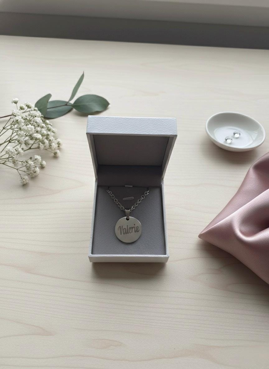 Personalized name pendant necklace