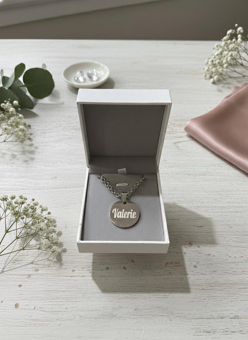 Personalized name pendant necklace